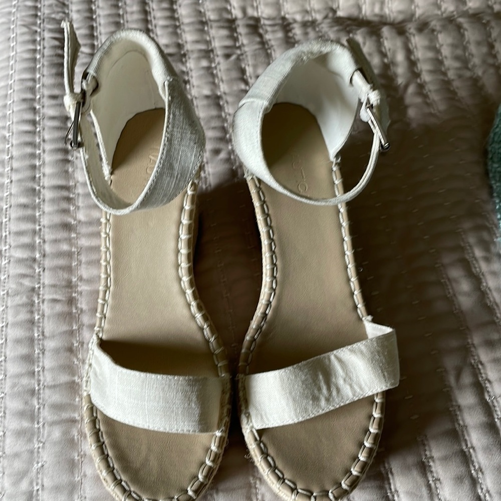 Never worn Nautica white linen wedges